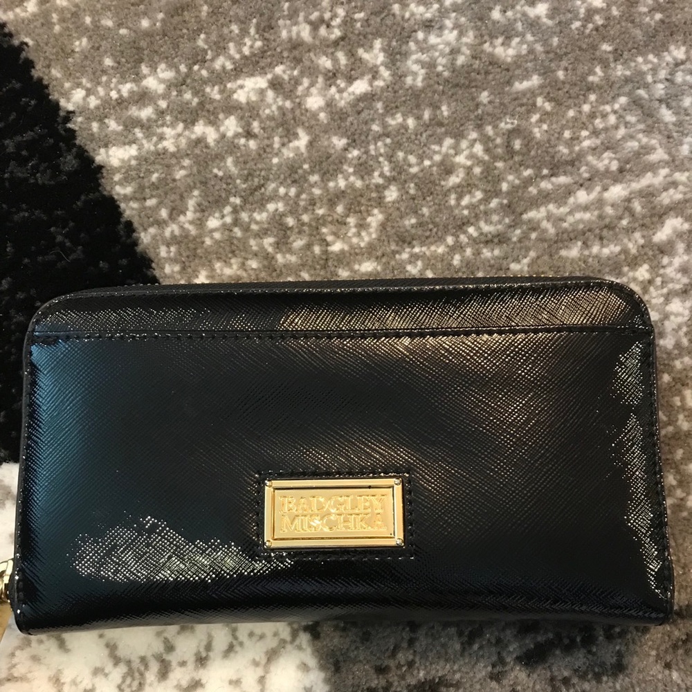 Badgley Mischka Black patent wallet